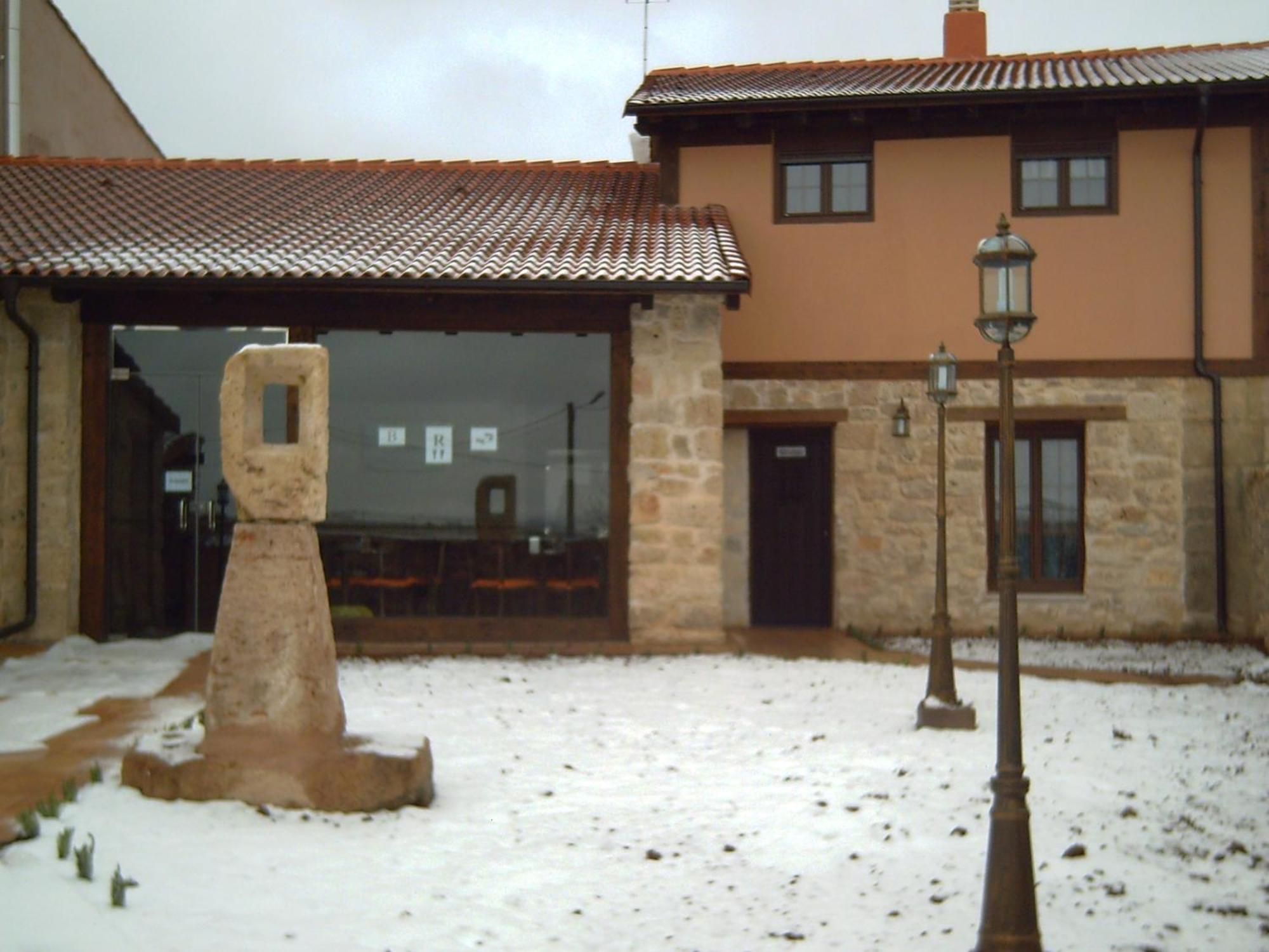 Гостевой дом La Cerca De Dona Jimena Модубар-де-Сан-Сибриан Экстерьер фото